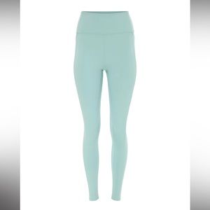 NWT Girlfriend Collective Compressive Pocket Legging in Glass